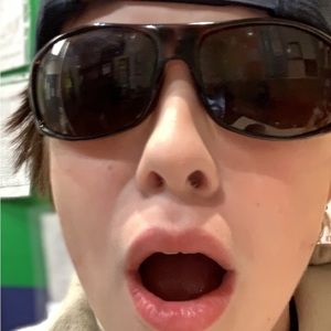 Meet your Posher, Miles